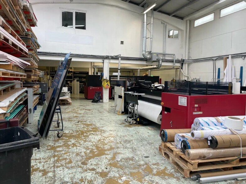 Local d’activités dans Argenteuil à louer - Photo intérieure – Image 3 sur 14