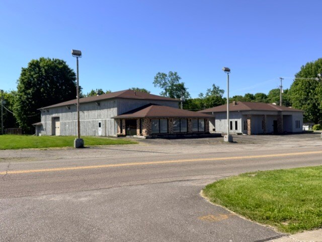126 N Canal St, Newton Falls, OH à vendre Photo de l’immeuble– Image 1 sur 6