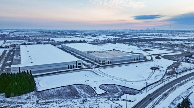 8111 Trafalgar Rd, Halton Hills, ON à louer Photo de l’immeuble– Image 1 sur 2