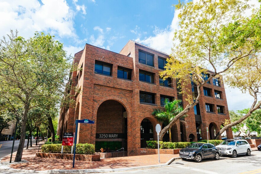 3250 Mary St, Coconut Grove, FL à louer - Photo principale – Image 1 sur 24