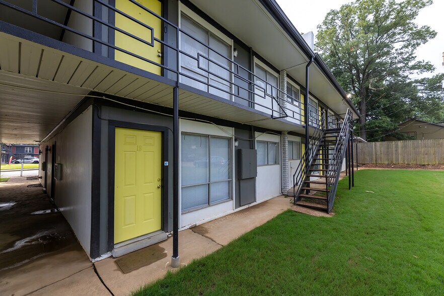 625 Brister St, Memphis, TN à vendre - Photo de l’immeuble – Image 3 sur 18