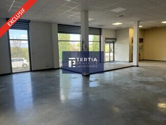 Plus de détails pour Local d'activités à louer