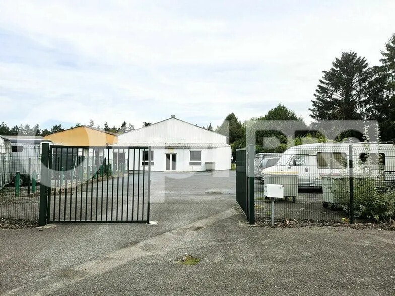 Local d’activités dans Soissons à louer - Photo de l’immeuble – Image 1 sur 5