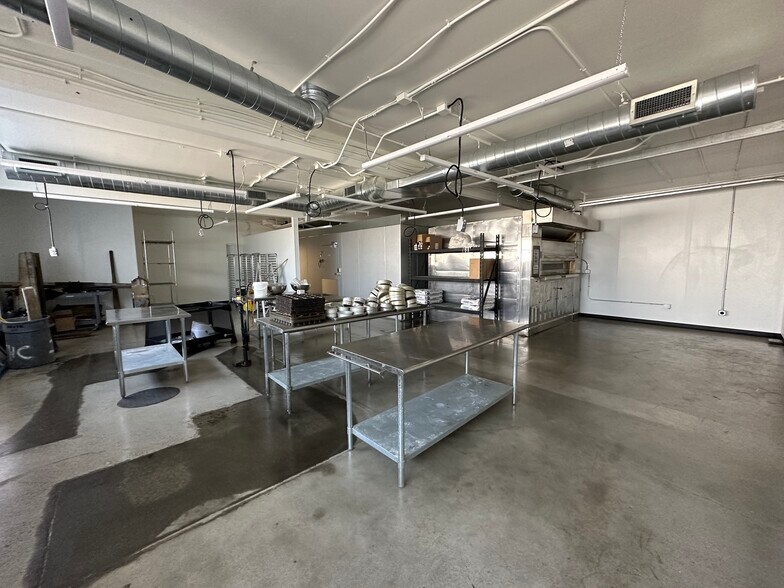 8730 SE Woodstock Blvd, Portland, OR à vendre - Photo de l’immeuble – Image 3 sur 5