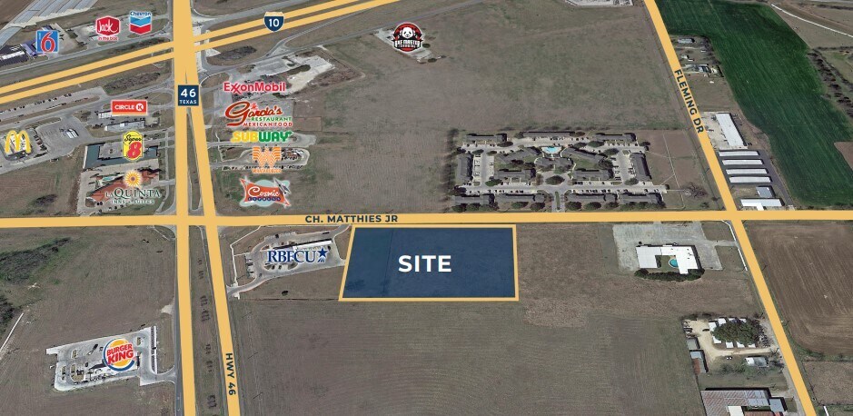 Hwy 46 & CH Matthies Jr., Seguin, TX à vendre Photo principale– Image 1 sur 6