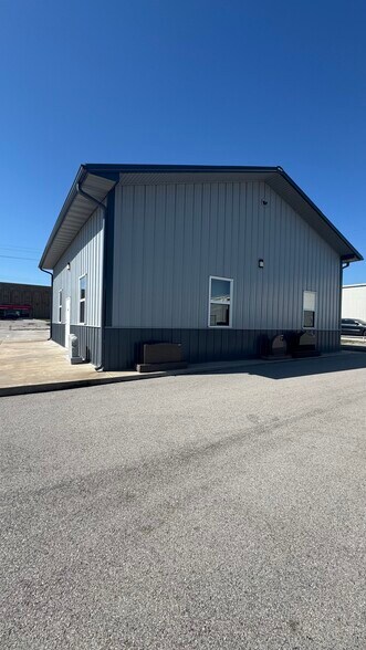 7035 E 41st St, Tulsa, OK à vendre - Photo de l’immeuble – Image 2 sur 3
