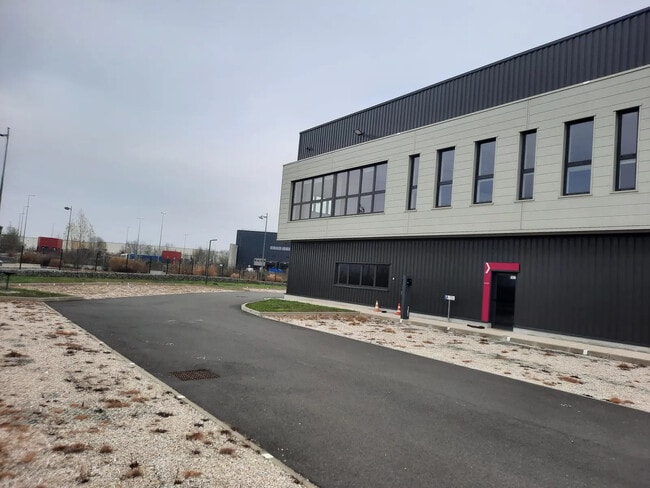 Plus de détails pour Industriel/Logistique à louer