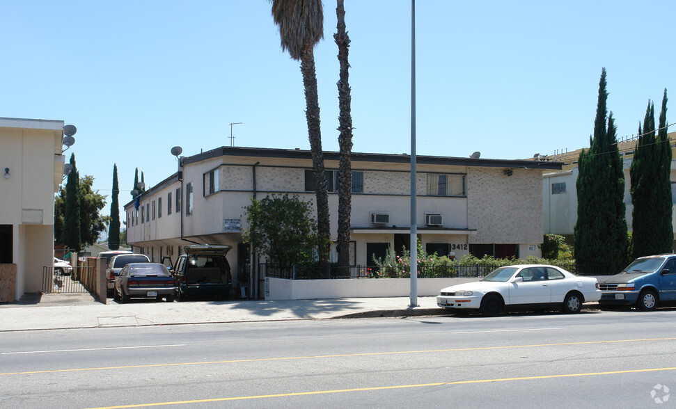 13412 Vanowen St, Van Nuys, CA à vendre - Photo de l’immeuble – Image 2 sur 11