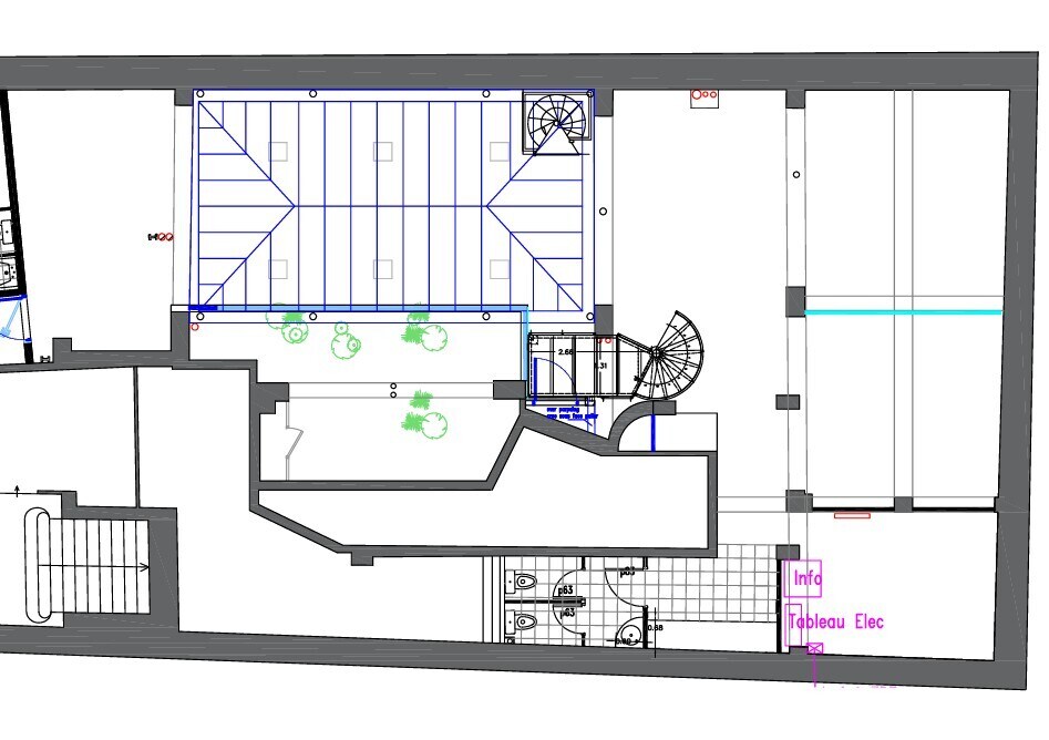 Paris, PAR 75010 -  -  - Photo intérieure - Image 1 of 1