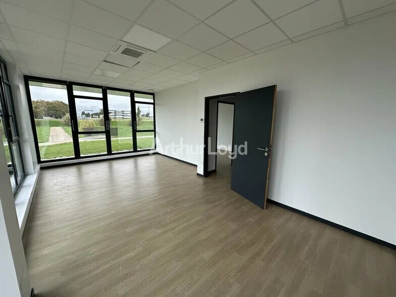 Bureau dans Bezannes à louer - Photo intérieure – Image 2 sur 9