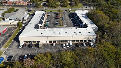 4825 Trousdale Dr, Nashville, TN à louer Photo intérieure– Image 2 sur 16
