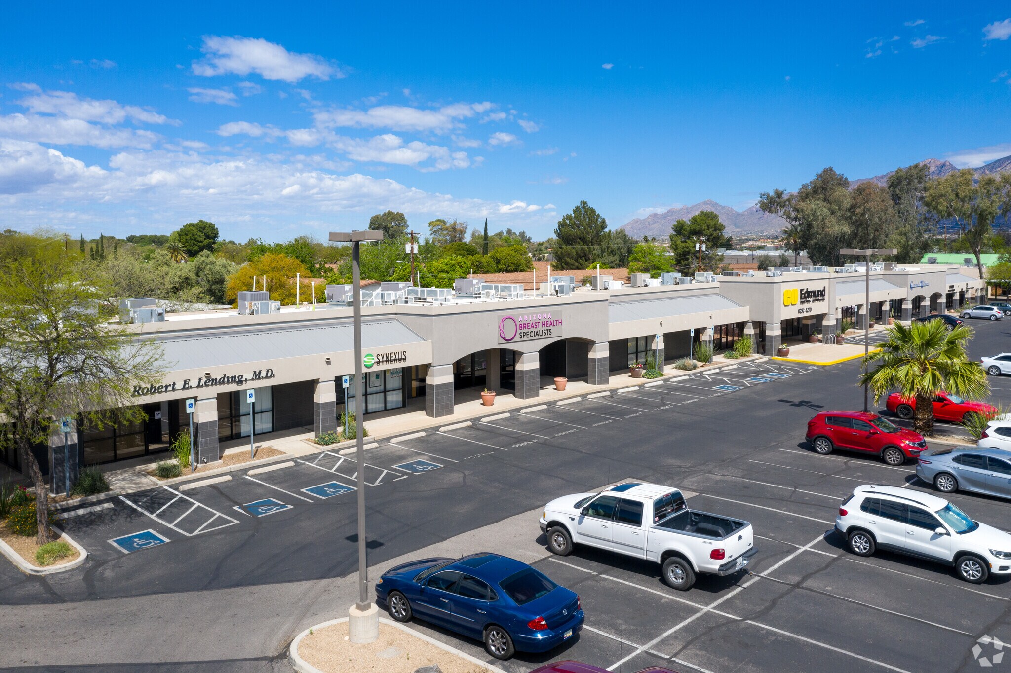 6258-6296 E Grant Rd, Tucson, AZ à louer Photo principale– Image 1 sur 4