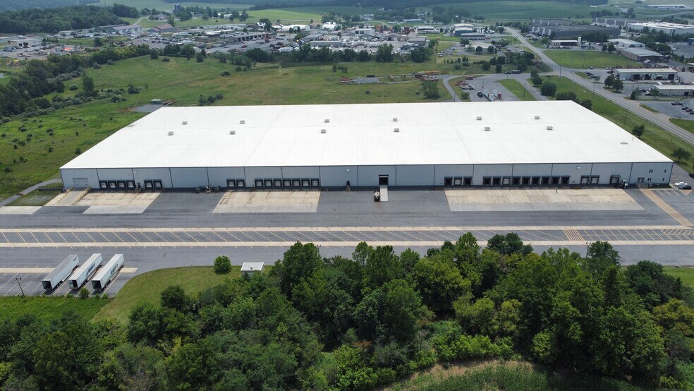 4500 Early Rd, Harrisonburg, VA à louer - Photo de l’immeuble – Image 2 sur 8