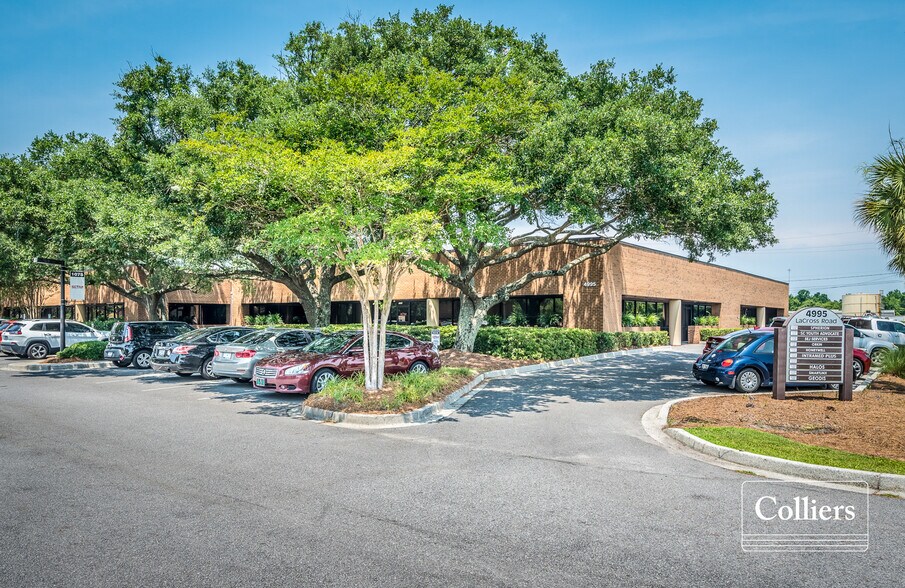 4995 Lacross Rd, North Charleston, SC à louer - Photo de l’immeuble – Image 2 sur 3