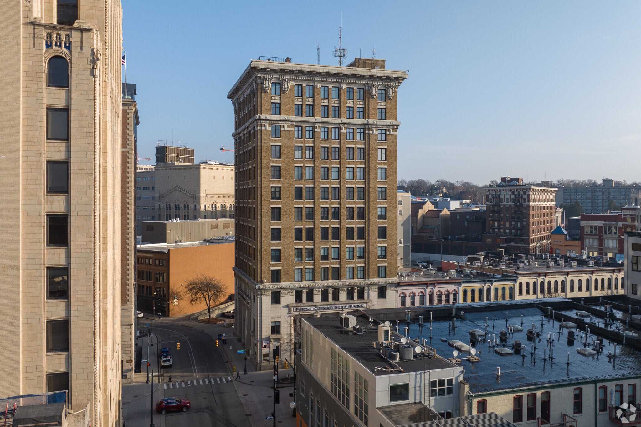 60 Monroe Center NW, Grand Rapids, MI à louer Photo principale– Image 1 sur 39