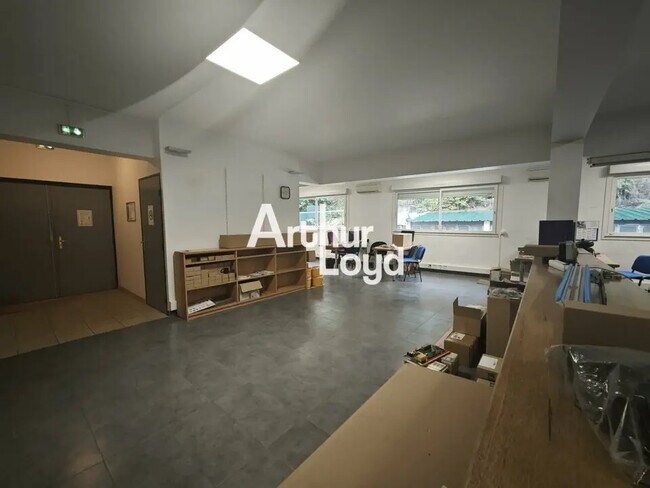 Plus de détails pour Bureau à louer