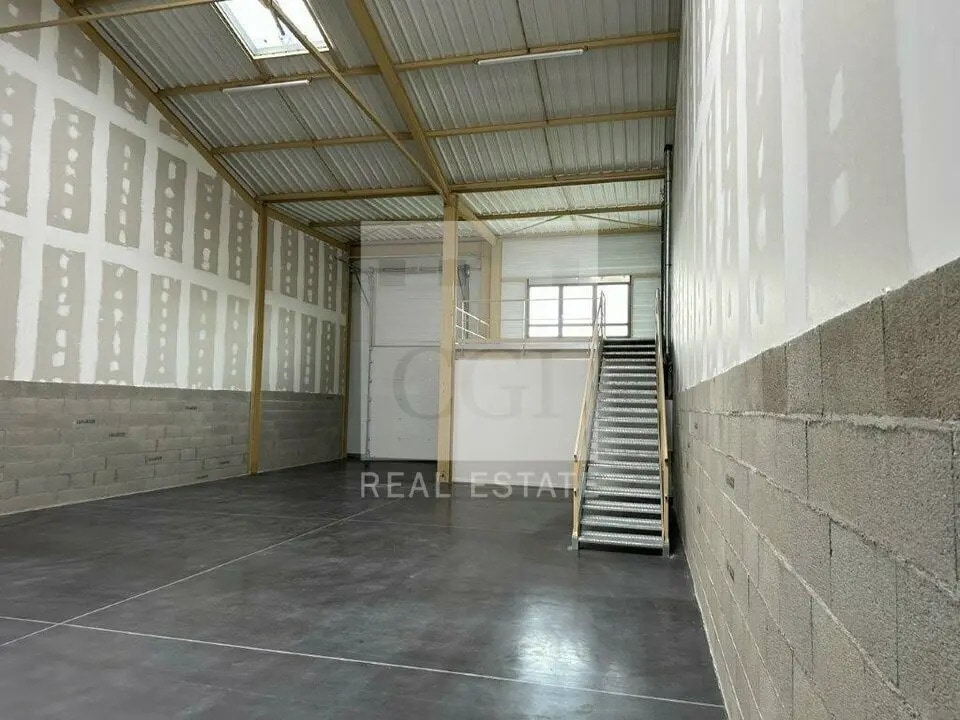 Local d'activités dans Bourgoin-Jallieu à vendre Photo intérieure– Image 1 sur 14