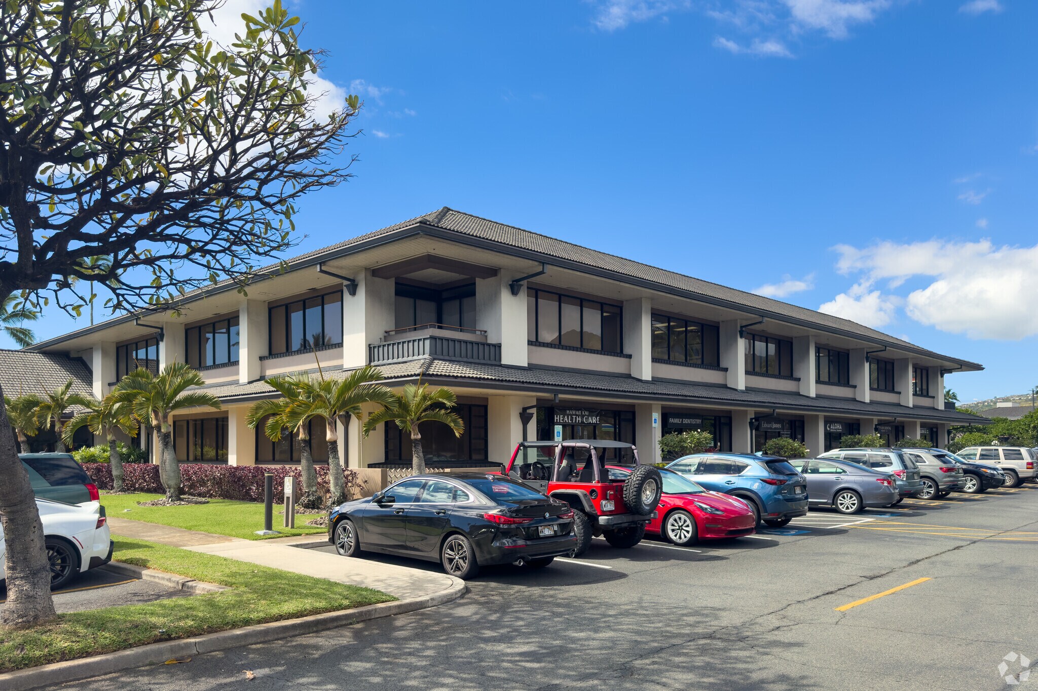 6700 Kalanianaole Hwy, Honolulu, HI à louer Photo de l’immeuble– Image 1 sur 8