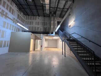 Plus de détails pour 601 N Congress Ave, Delray Beach, FL - Local d'activités à louer