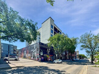 Plus de détails pour 10441 82nd Ave NW, Edmonton, AB - Local commercial à vendre