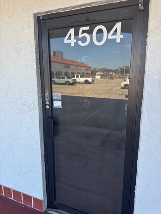 Plus de détails pour 4500 Commercial Way, Spring Hill, FL - Bureau à louer