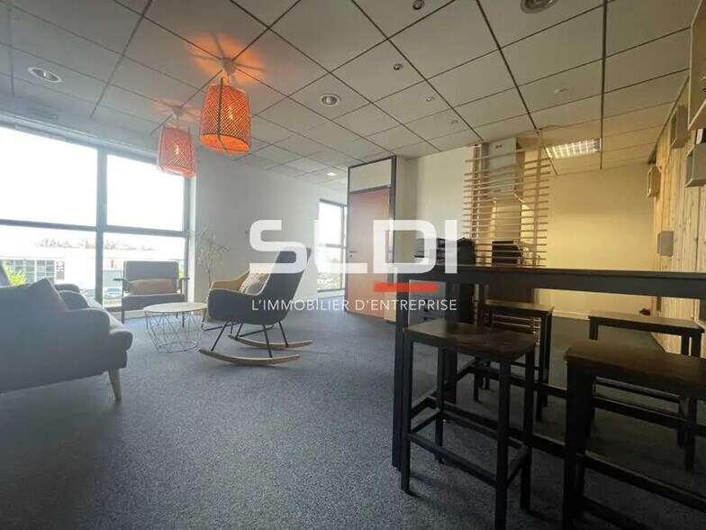 140 Rue Des Chantiers Du Beaujolais, Limas à louer - Photo intérieure – Image 2 sur 6