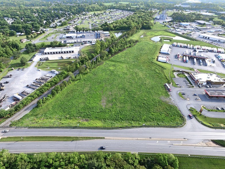 16921 Halfway Blvd, Hagerstown, MD à louer - Photo de l’immeuble – Image 2 sur 5