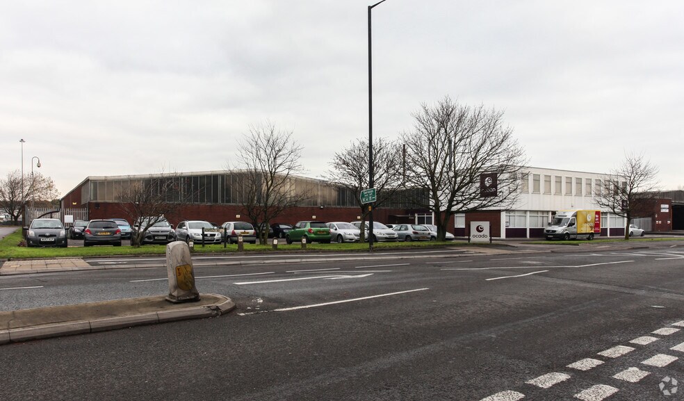 Avonmouth Way, Avonmouth à louer - Photo de l’immeuble – Image 2 sur 7