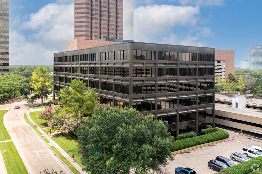 1717 St. James Place, Houston, TX à vendre - Photo de l’immeuble – Image 2 sur 22