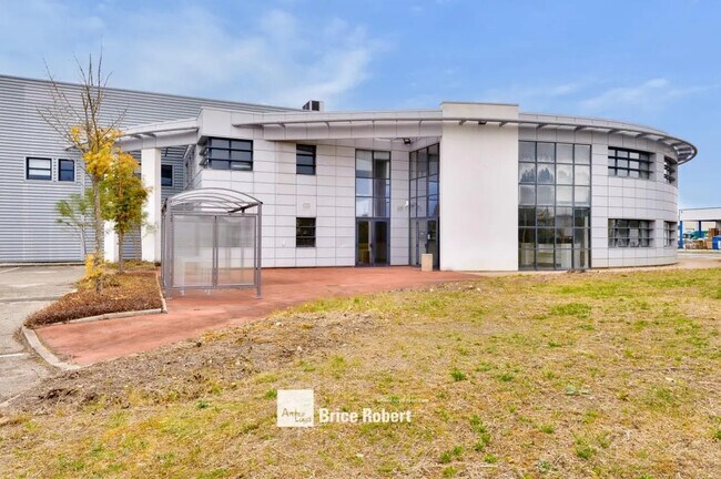 Plus de détails pour Bureau, Local d'activités à louer