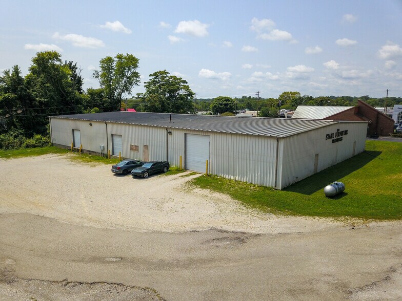 2379 S Walnut St, Bloomington, IN à vendre - Photo principale – Image 1 sur 12