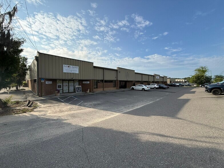 5950 SW 1st Ln, Ocala, FL à louer - Photo de l’immeuble – Image 2 sur 3