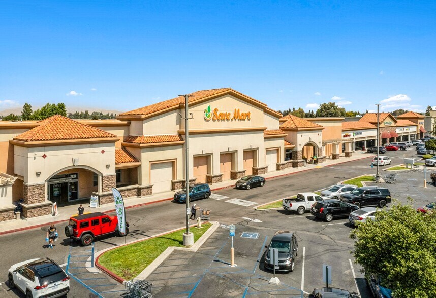 1805 Herndon Ave, Clovis, CA à louer - Photo de l’immeuble – Image 1 sur 9