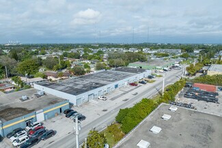 Plus de détails pour 18520-18590 NE 2nd Ave, Miami, FL - Industriel/Logistique à louer