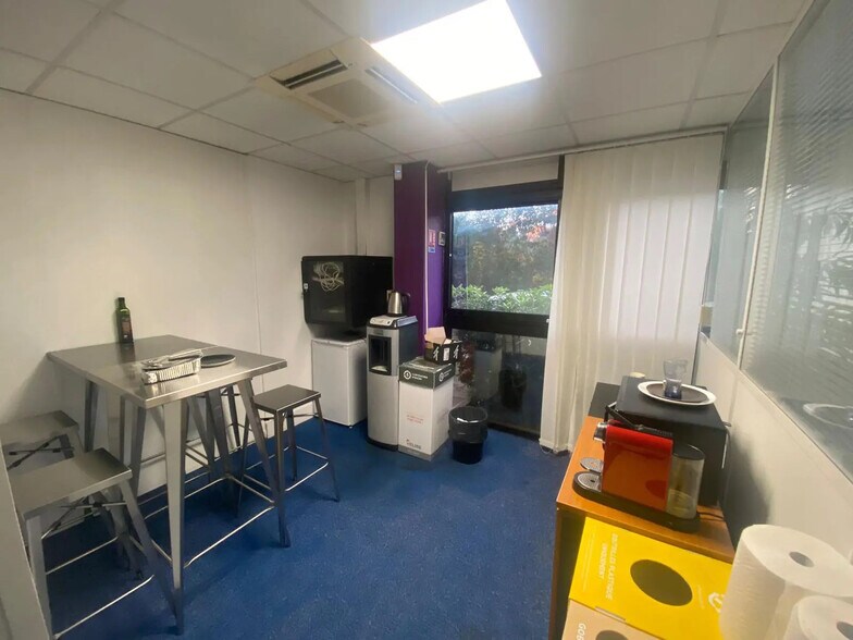 Bureau dans Marseille à louer - Photo de l’immeuble – Image 3 sur 6