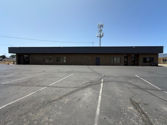 405 N 1st St, Hermiston, OR à vendre - Photo de l’immeuble – Image 3 sur 3