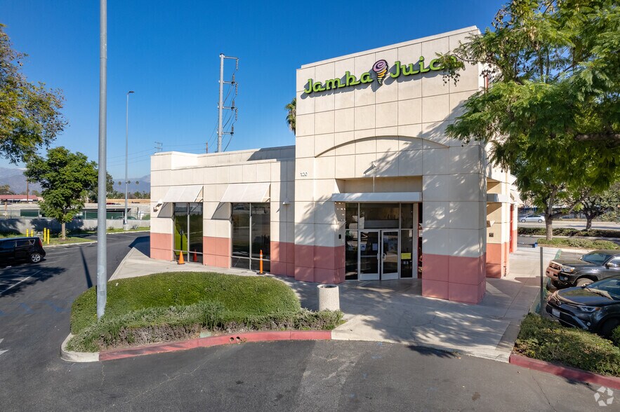 112 Plaza Dr, West Covina, CA à louer - Photo principale – Image 2 sur 13