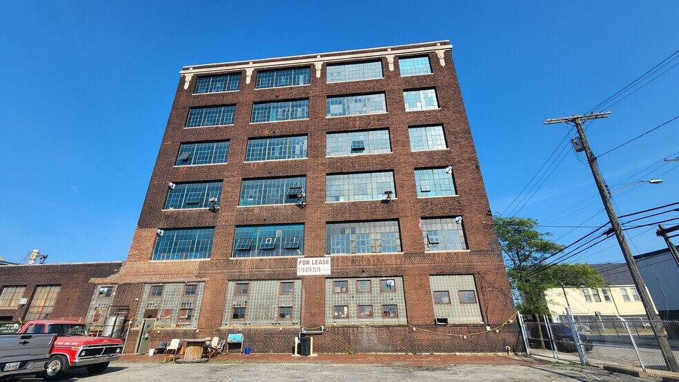4806 Hamilton Ave, Cleveland, OH à louer - Photo de l’immeuble – Image 3 sur 14
