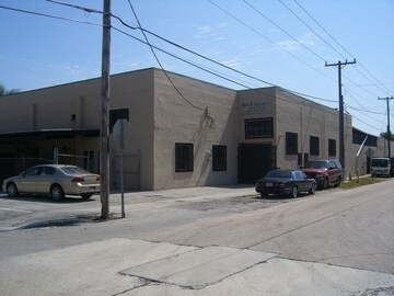 1095 NW 23rd St, Miami, FL à vendre Photo principale– Image 1 sur 12