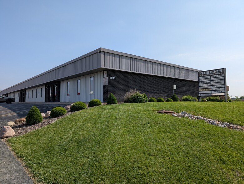 1605 W Candletree Dr, Peoria, IL à louer - Photo de l’immeuble – Image 3 sur 20