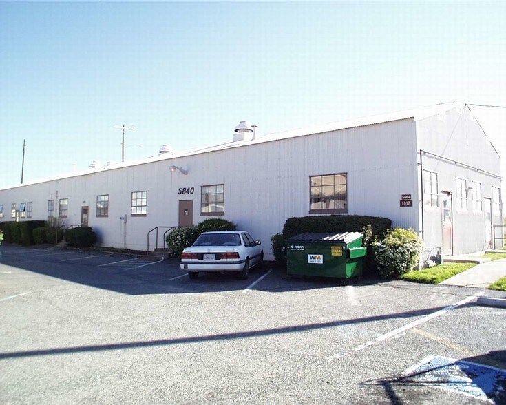 5840 Price Ave, Mcclellan, CA à louer - Photo de l’immeuble – Image 2 sur 3