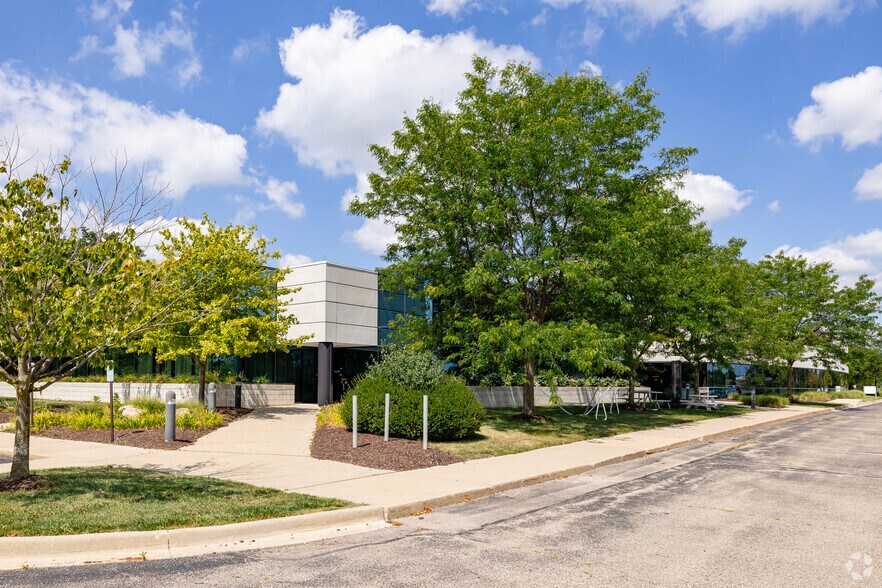 5430 Data Ct, Ann Arbor, MI à louer - Photo de l’immeuble – Image 2 sur 3