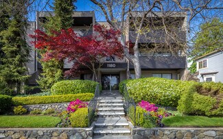 Plus de détails pour 1180 Fort St, Victoria, BC - Logement à vendre