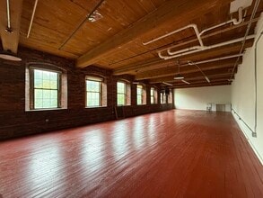 22 Canal St, Somersworth, NH à louer Photo intérieure– Image 1 sur 4