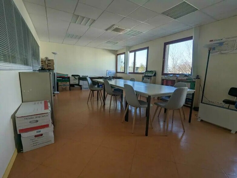 Bureau dans Évreux à louer - Photo de l’immeuble – Image 2 sur 5