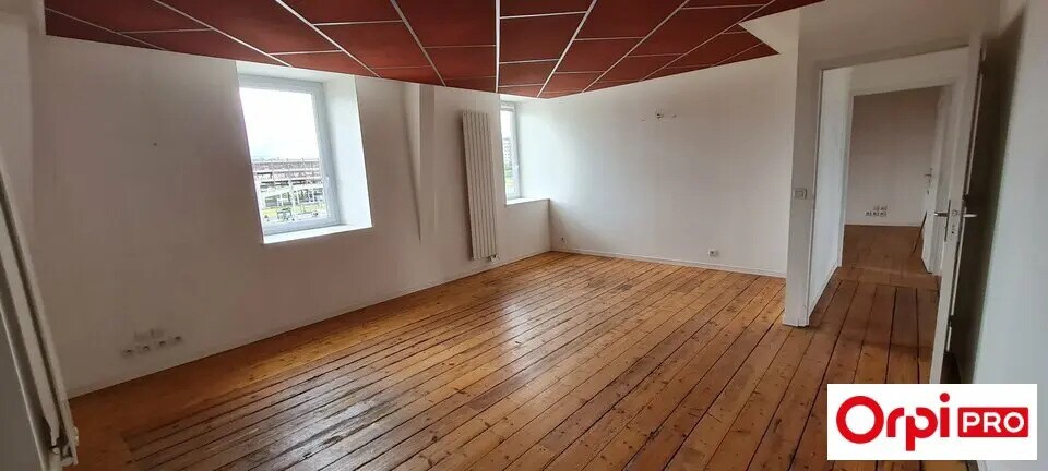 Bureau dans Saint-Brieuc à louer - Photo de l’immeuble – Image 2 sur 3