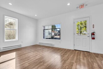11 E Main St, Tuckerton, NJ à louer Photo intérieure– Image 1 sur 11