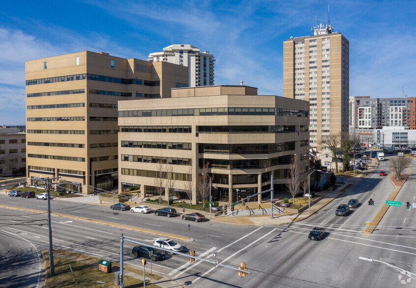 555 Fairmount Ave, Towson, MD à louer - Photo de l’immeuble – Image 1 sur 8