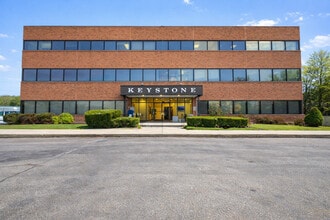 85 Barnes Rd, Wallingford, CT à louer Photo de l’immeuble– Image 1 sur 8