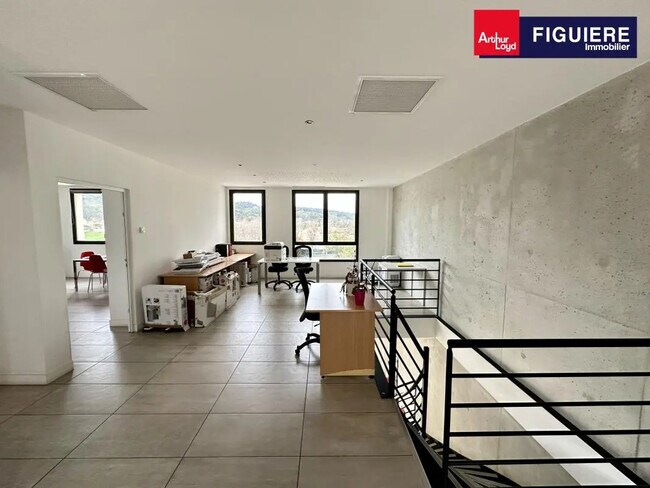 Plus de détails pour 606 Avenue Du Général De Gaulle, Simiane-Collongue - Bureau à louer